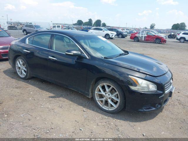  Salvage Nissan Maxima