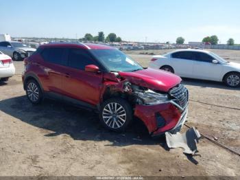  Salvage Nissan Kicks