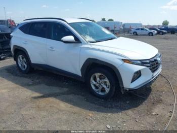  Salvage Hyundai TUCSON