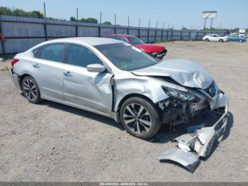  Salvage Nissan Altima