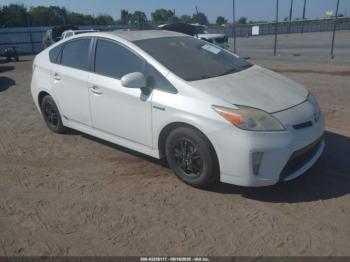  Salvage Toyota Prius