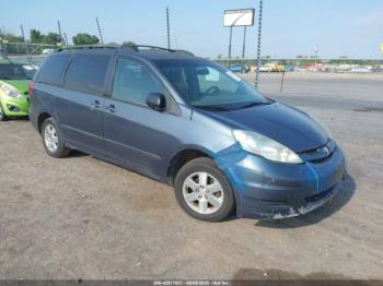  Salvage Toyota Sienna
