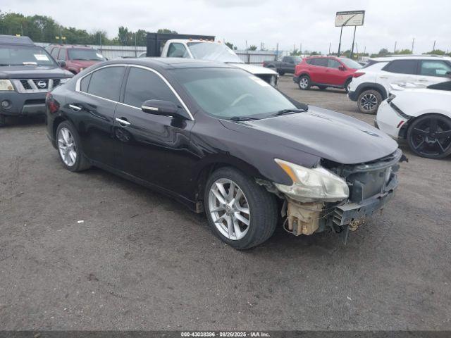  Salvage Nissan Maxima