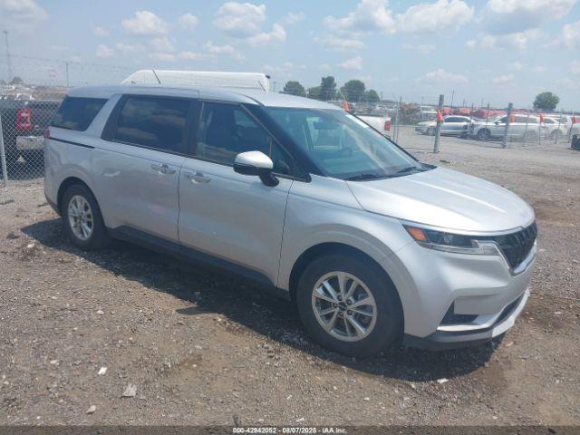  Salvage Kia Carnival