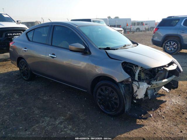  Salvage Nissan Versa