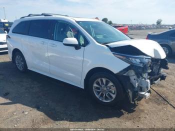  Salvage Toyota Sienna