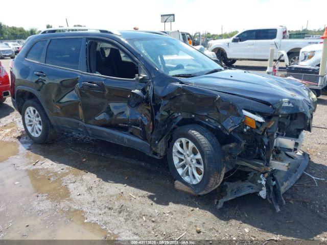  Salvage Jeep Cherokee