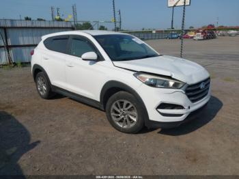  Salvage Hyundai TUCSON
