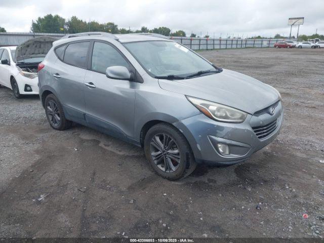  Salvage Hyundai TUCSON