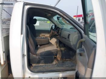  Salvage Chevrolet Silverado 2500