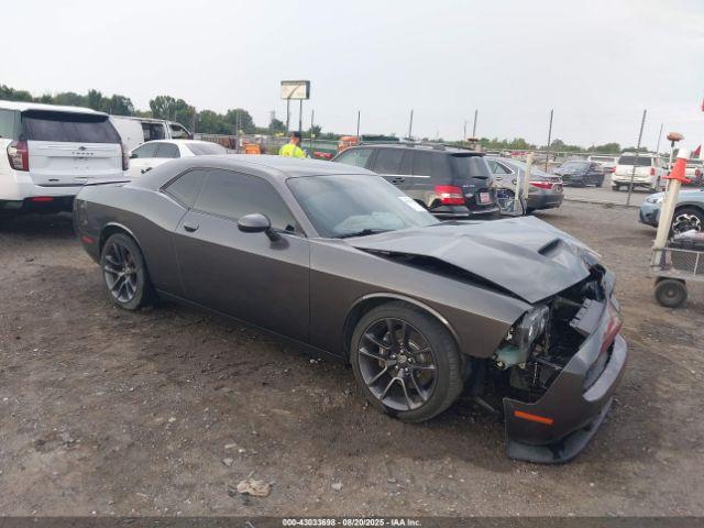  Salvage Dodge Challenger