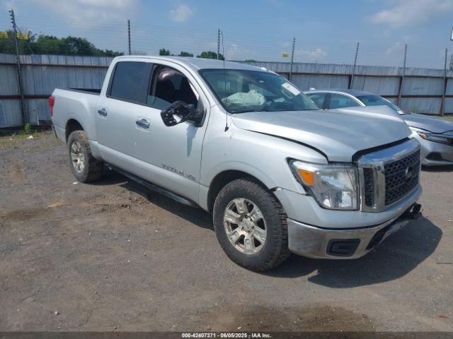  Salvage Nissan Titan