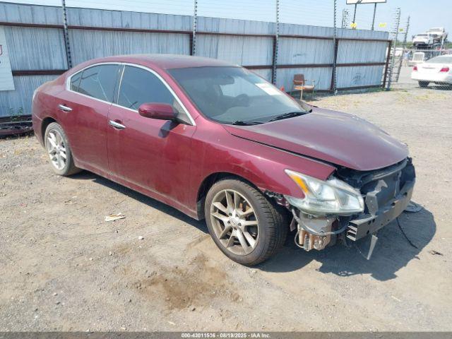  Salvage Nissan Maxima