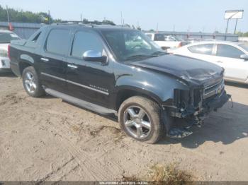  Salvage Chevrolet Avalanche 1500