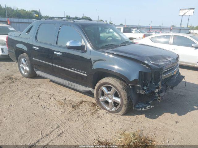  Salvage Chevrolet Avalanche 1500