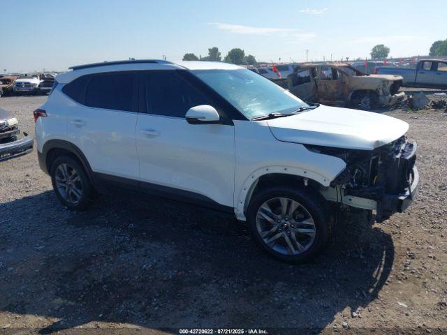  Salvage Kia Seltos