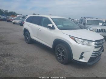  Salvage Toyota Highlander