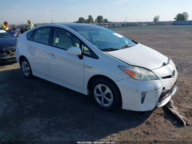  Salvage Toyota Prius