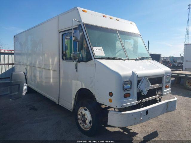  Salvage Freightliner Chassis