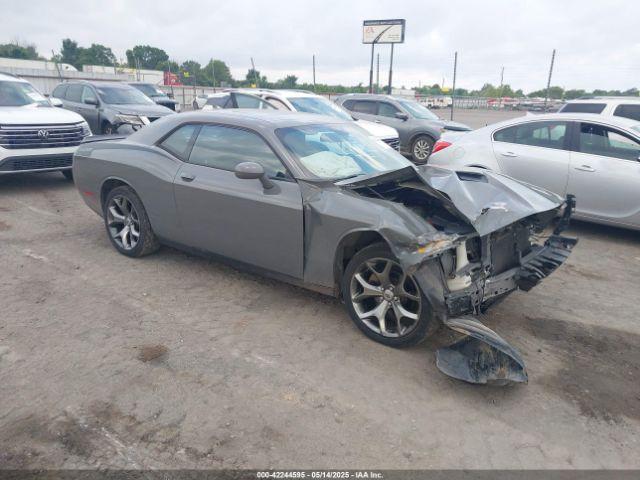  Salvage Dodge Challenger