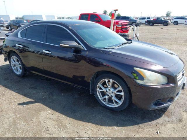  Salvage Nissan Maxima