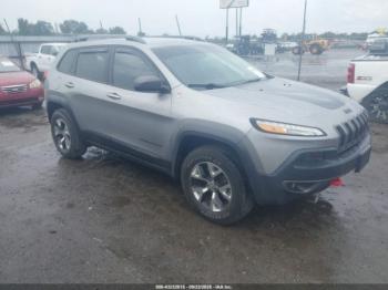  Salvage Jeep Cherokee