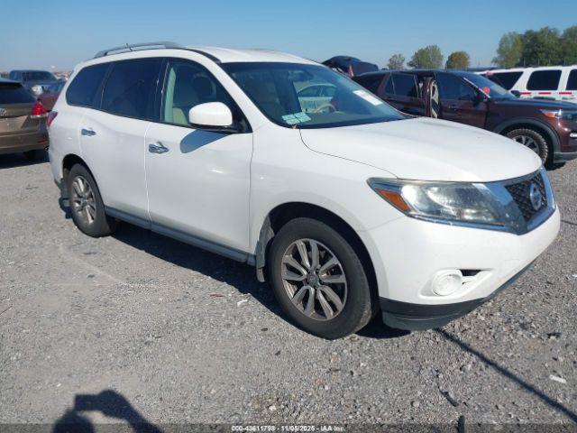  Salvage Nissan Pathfinder