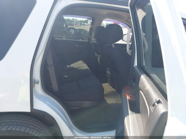 GMC Yukon Sle Image 5