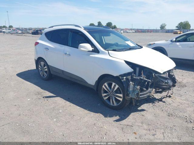  Salvage Hyundai TUCSON