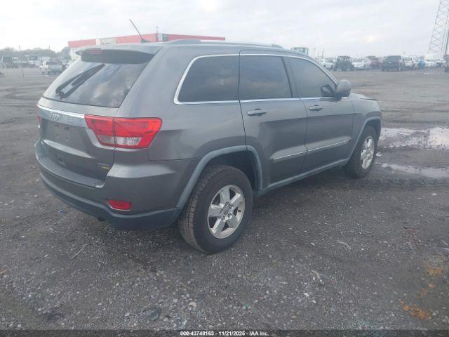 Jeep Grand Cherokee Laredo Image 10