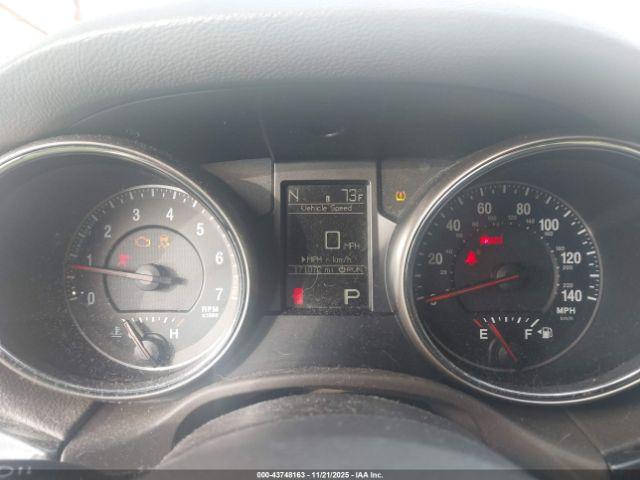 Jeep Grand Cherokee Laredo Image 9