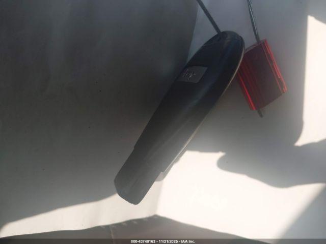 Jeep Grand Cherokee Laredo Image 2