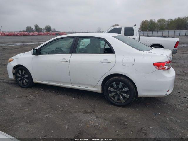 Toyota Corolla Le Image 16