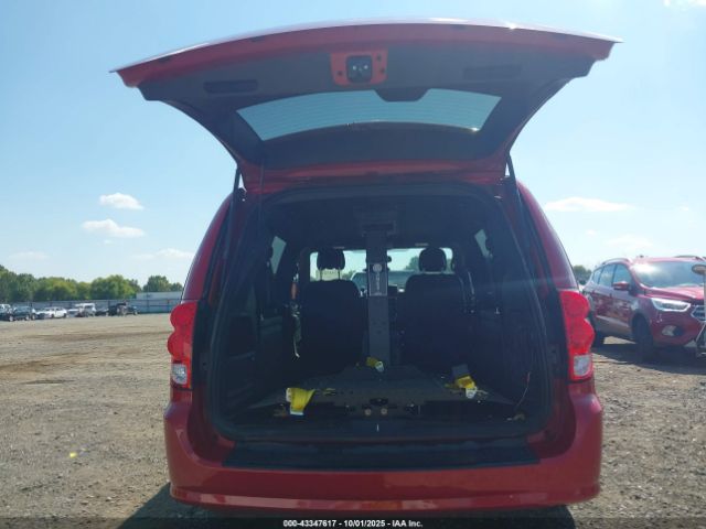 Dodge Grand Caravan Sxt 30th Anniversary Image 11