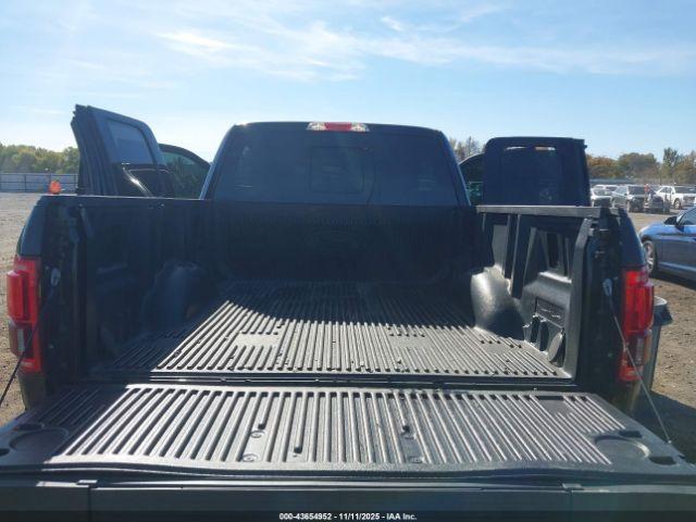 Ford F-150 Lariat Image 18