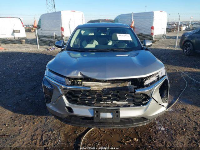 Chevrolet Trax Fwd Ls Image 12