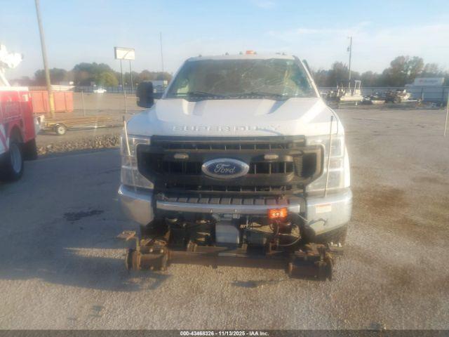 Ford F-350 Xl Image 8
