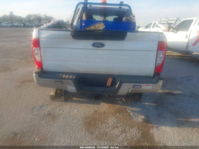 Ford F-350 Xl Image 11