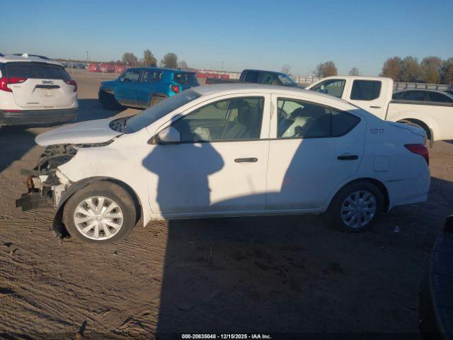 Nissan Versa 1.6 S+ Image 3