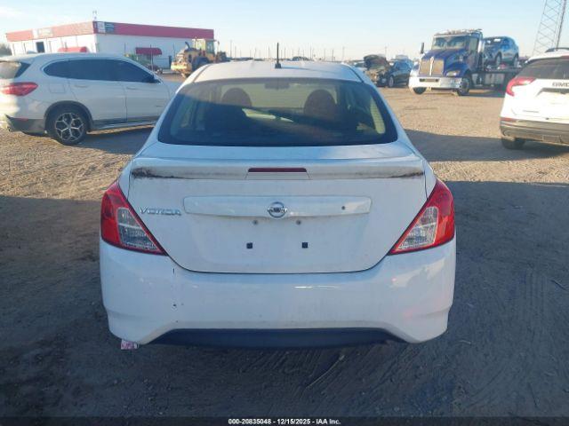 Nissan Versa 1.6 S+ Image 9