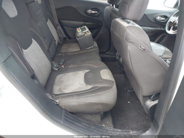 Jeep Cherokee Latitude Image 12