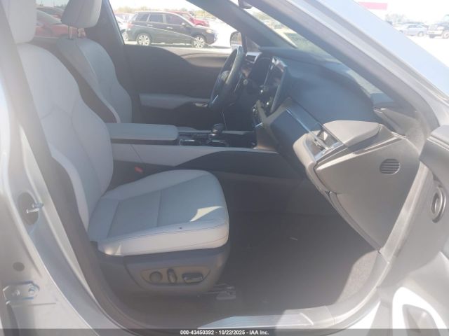 Lexus RX Premium Image 4