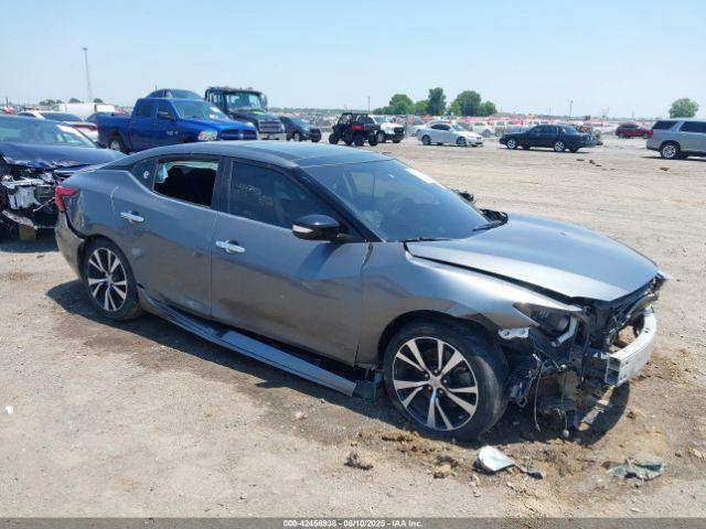  Salvage Nissan Maxima