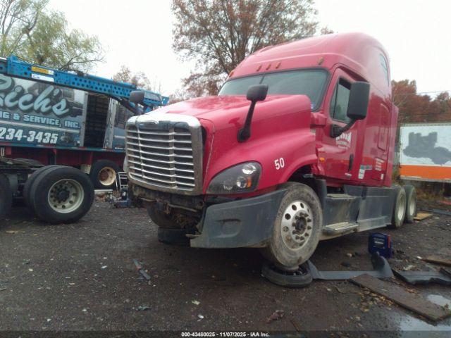  Salvage Freightliner Cascadia 125