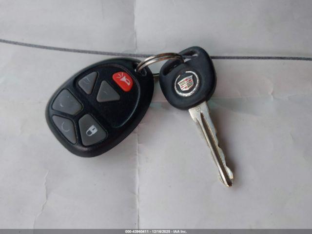 Cadillac Escalade Standard Image 12