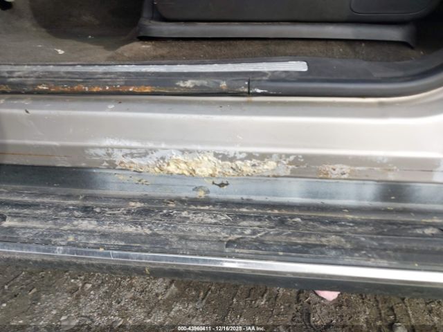 Cadillac Escalade Standard Image 14