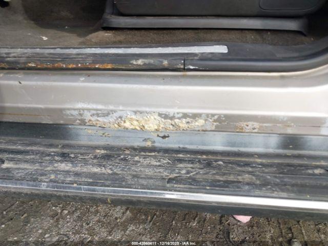 Cadillac Escalade Standard Image 14