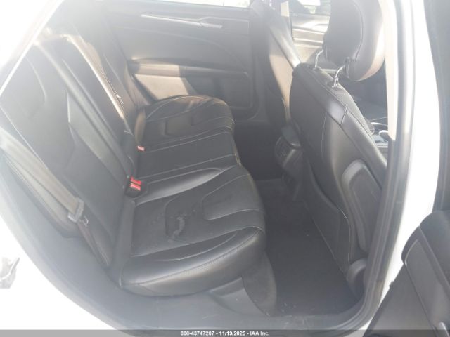 Ford Fusion Titanium Image 9