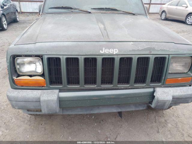 Jeep Cherokee Sport Image 8