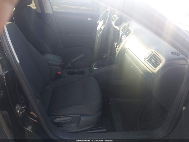 Volkswagen Jetta 2.0l S Image 5